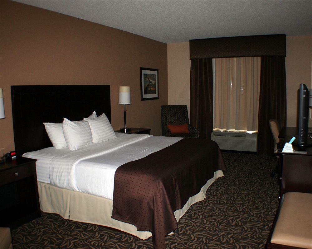 Holiday Inn Ardmore By Ihg Екстериор снимка