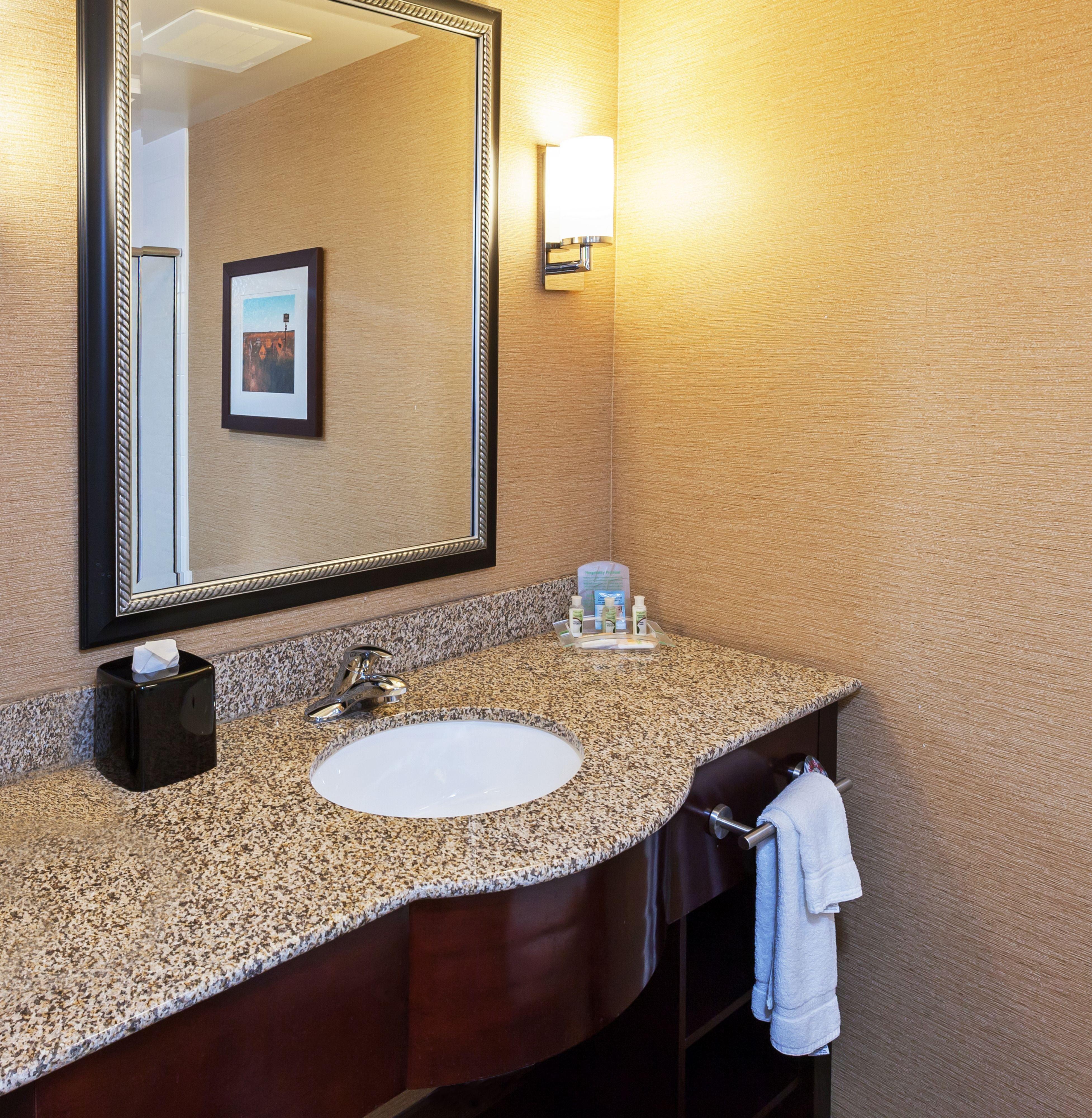 Holiday Inn Ardmore By Ihg Екстериор снимка