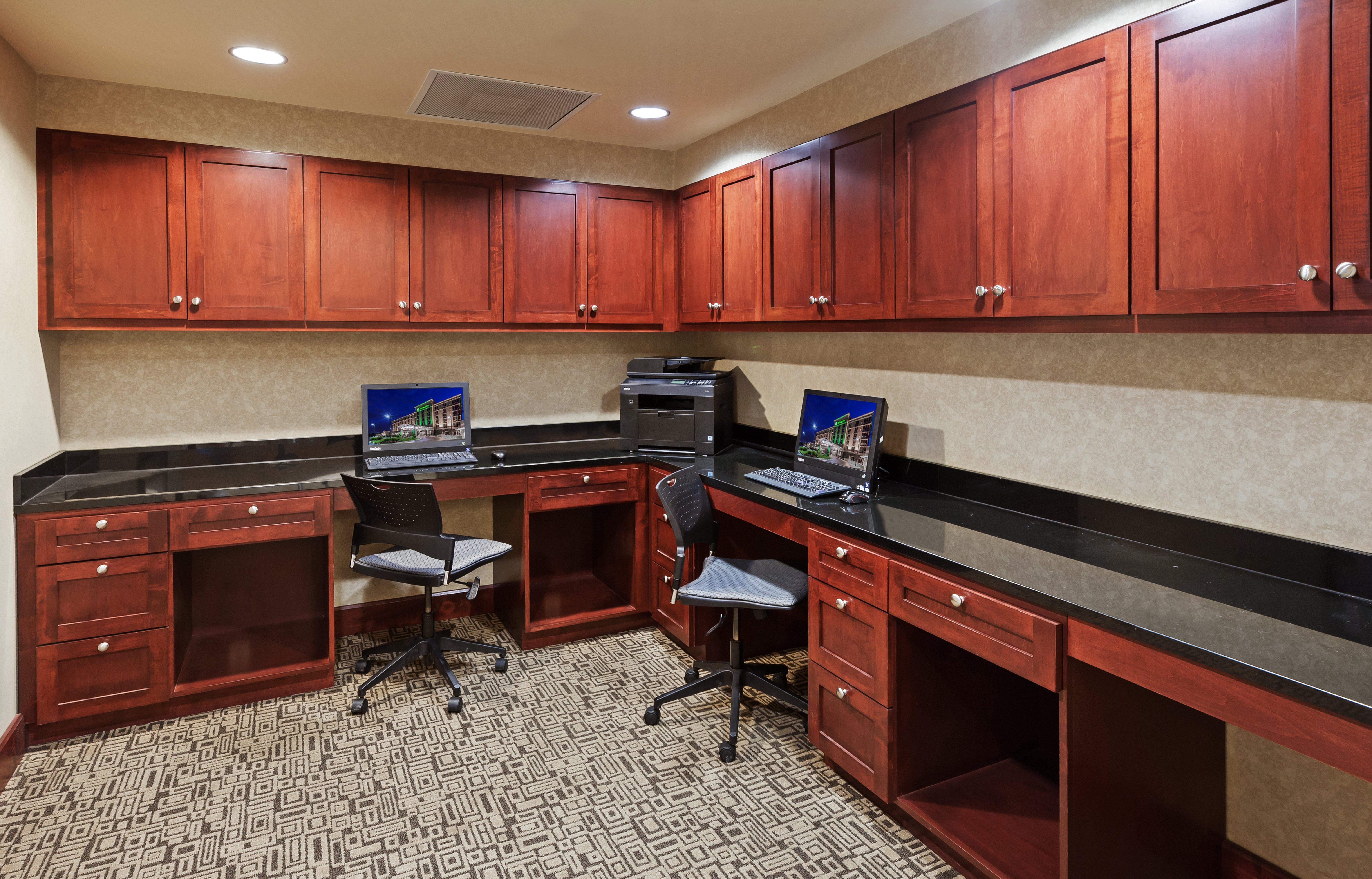 Holiday Inn Ardmore By Ihg Екстериор снимка