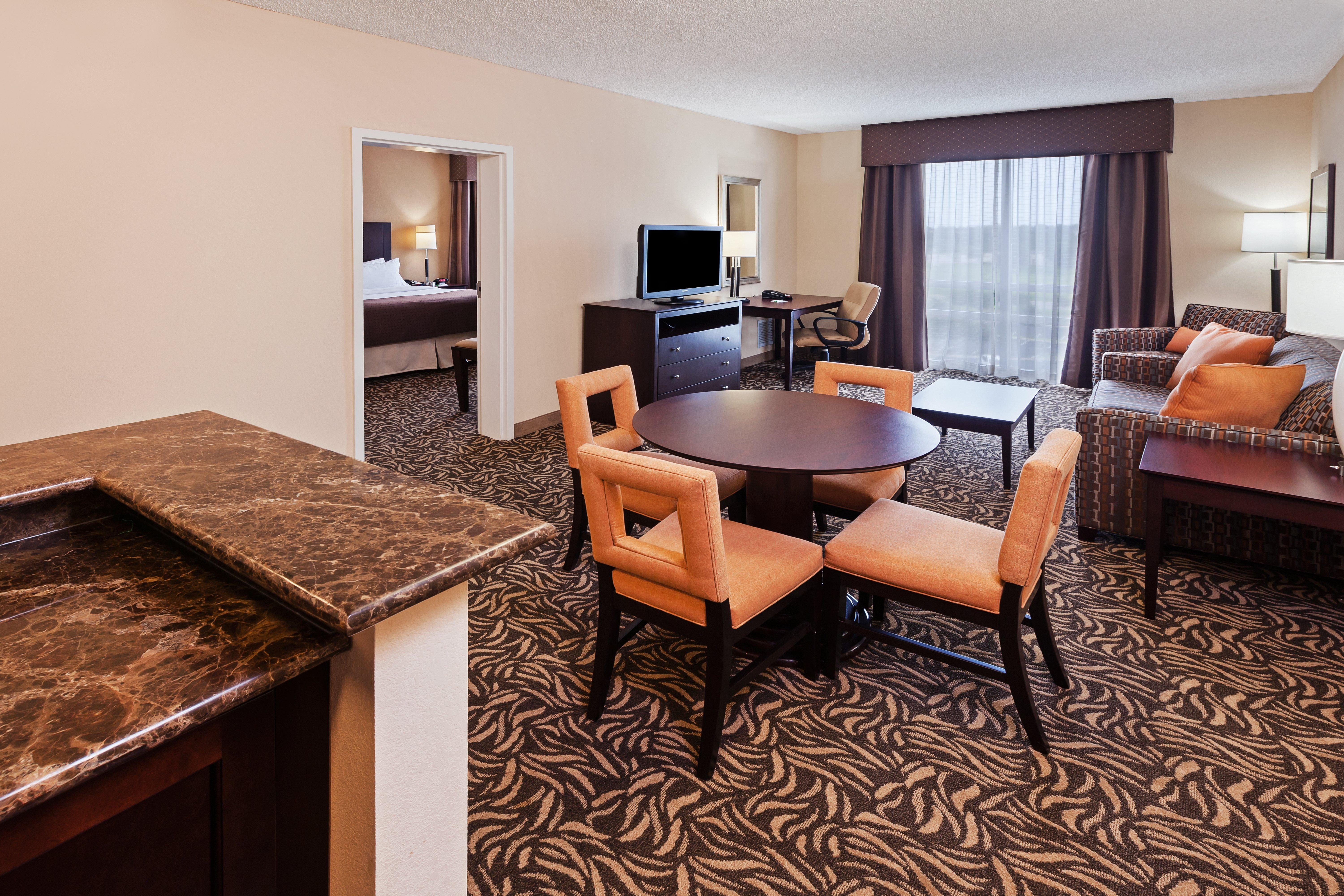 Holiday Inn Ardmore By Ihg Екстериор снимка