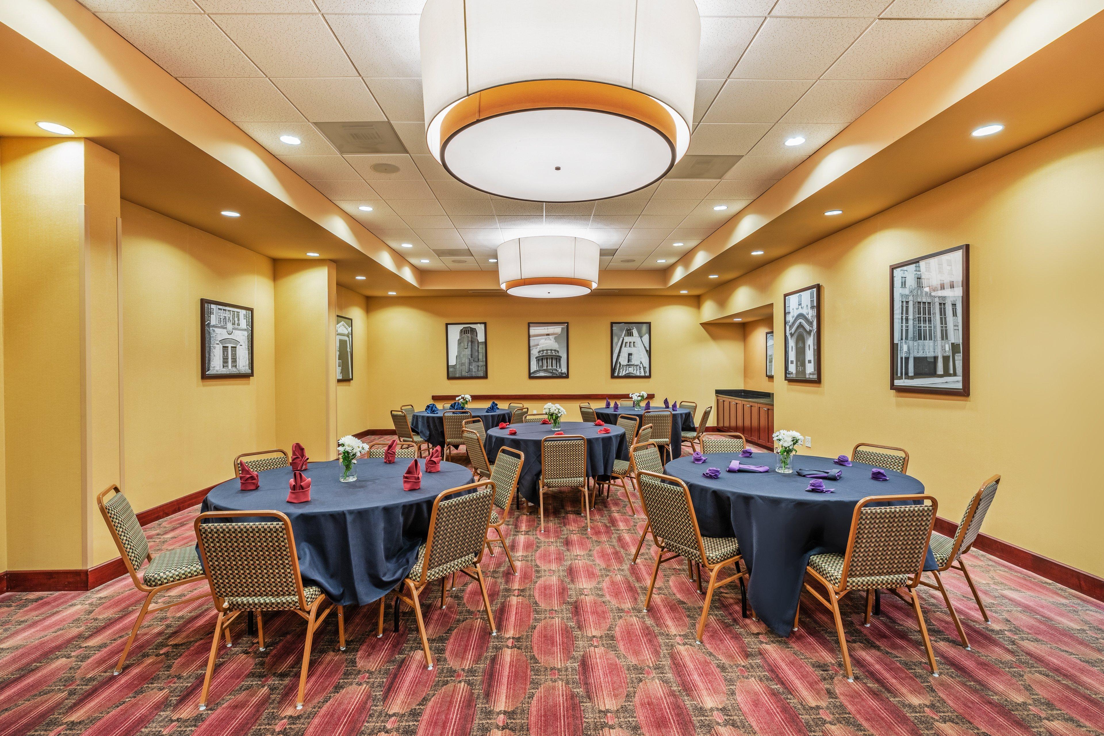 Holiday Inn Ardmore By Ihg Екстериор снимка
