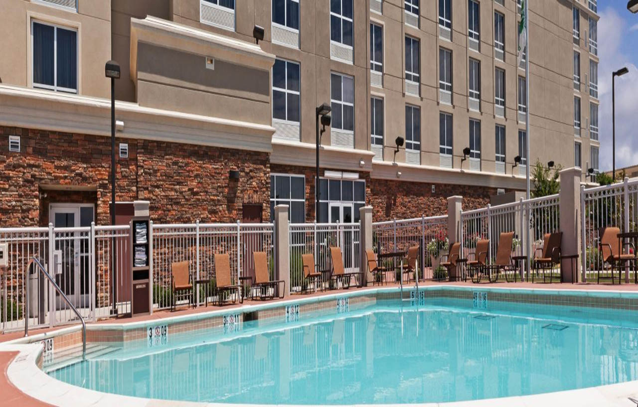 Holiday Inn Ardmore By Ihg Екстериор снимка